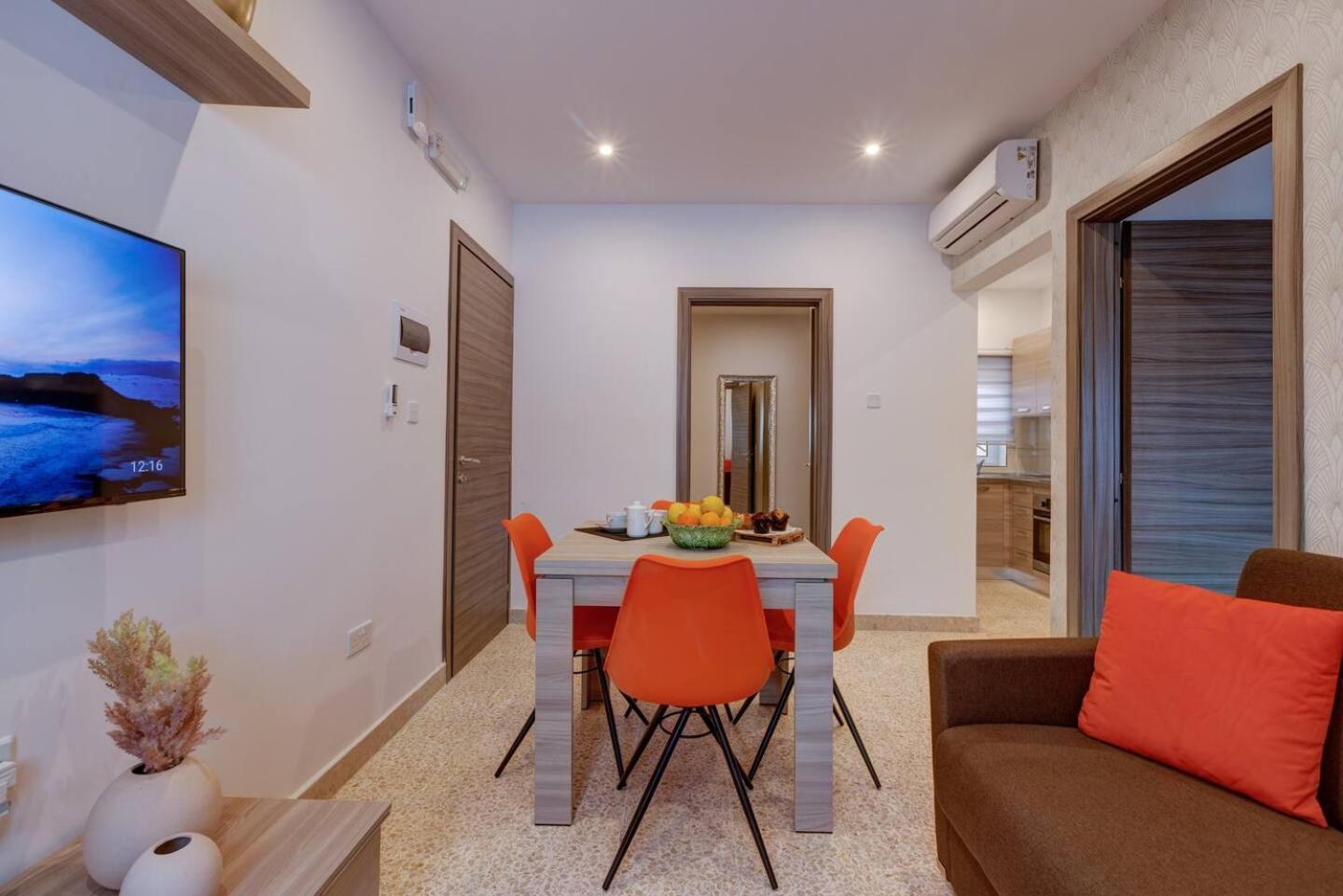 Uptown Mellieha By Homely Ngoại thất bức ảnh