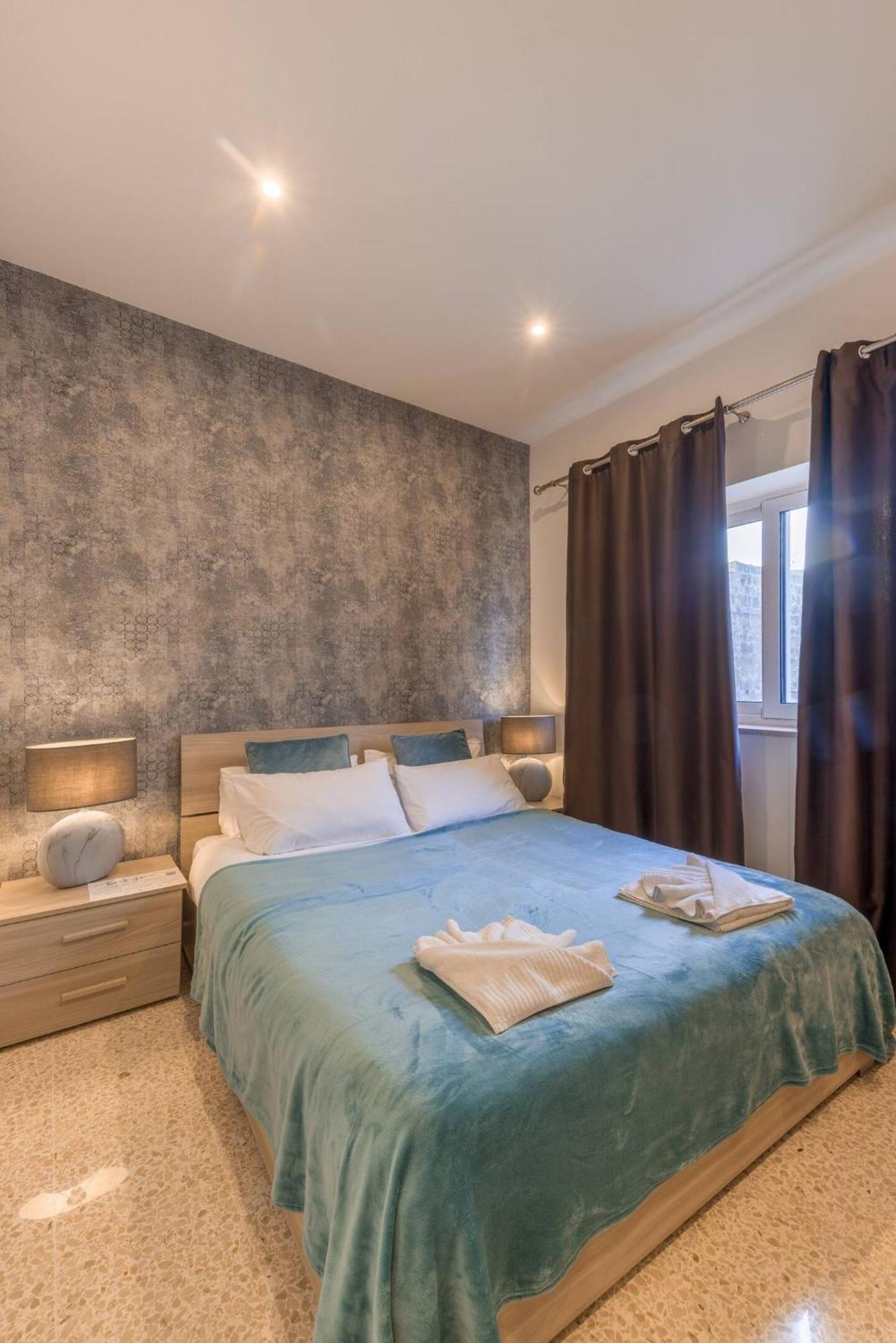 Uptown Mellieha By Homely Ngoại thất bức ảnh